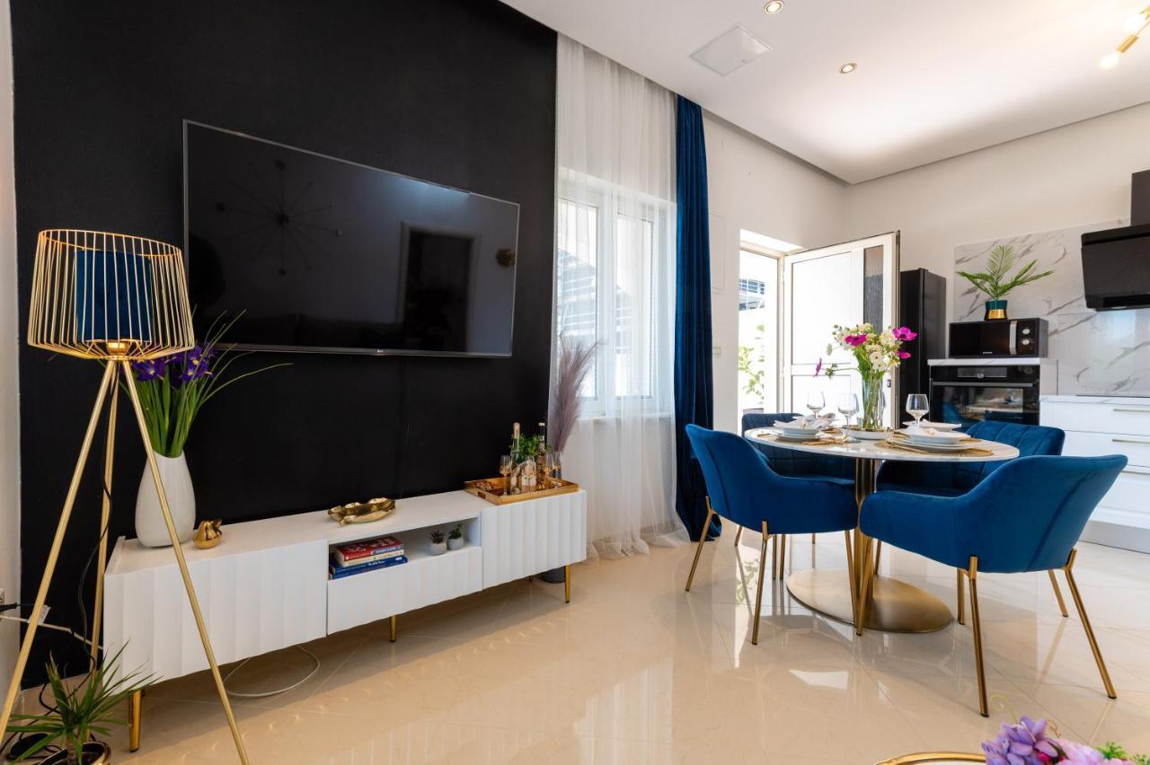 트로기르 Luxa 5 Min Old Town, 10 Min Airport 아파트 외부 사진