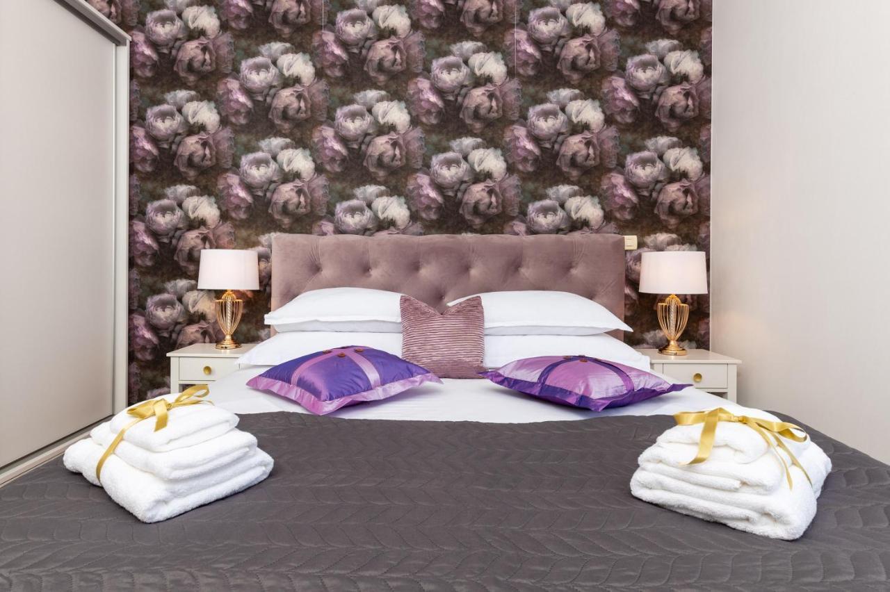 트로기르 Luxa 5 Min Old Town, 10 Min Airport 아파트 외부 사진