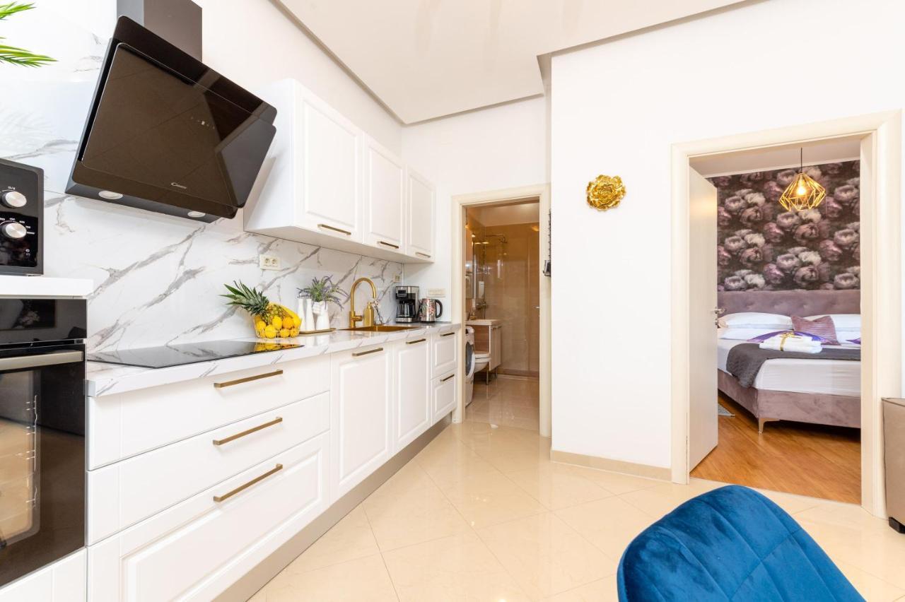 트로기르 Luxa 5 Min Old Town, 10 Min Airport 아파트 외부 사진