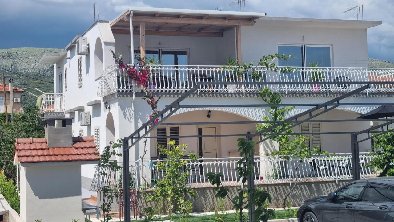 트로기르 Luxa 5 Min Old Town, 10 Min Airport 아파트 외부 사진
