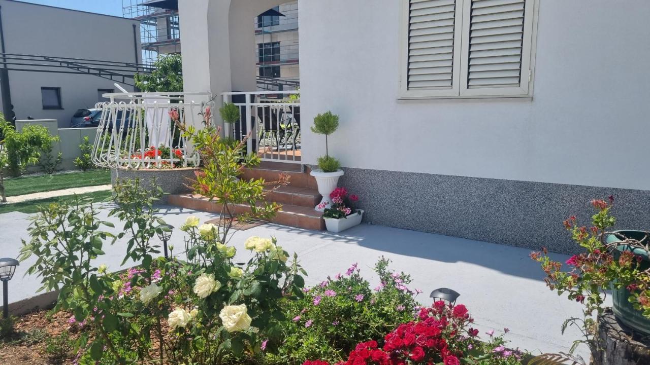 트로기르 Luxa 5 Min Old Town, 10 Min Airport 아파트 외부 사진